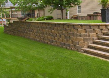 Retaining-Wall-Front-Yard-1024x787